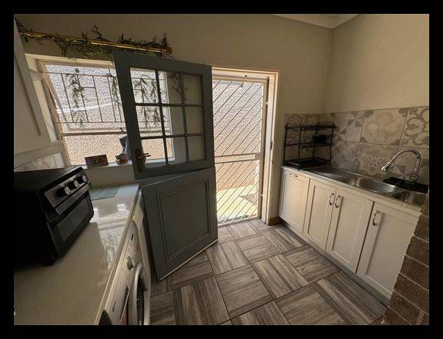 4 BEDROOM CLUSTER FOR SALE IN GLEN MARAIS